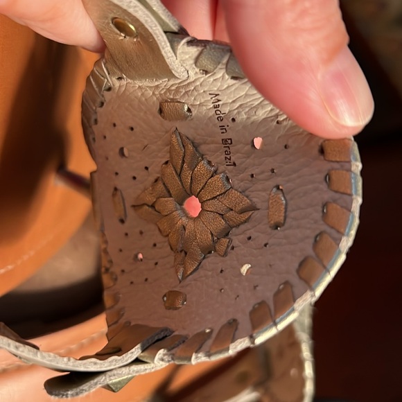 Jack Rogers Georgica Mae Sandal, Women’s Thong Sandal, Size 8, M width, platinum - Picture 4 of 4